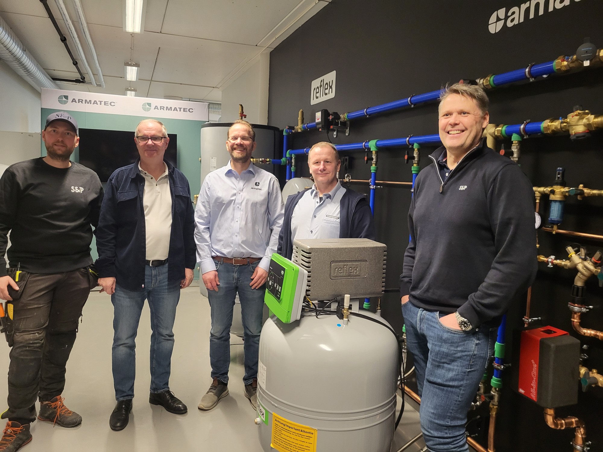 Training_center_2025_installer, Johan Rönnblad (reflex), Linus, Svein Ole Grøsland (Armaturjonsson), installer manager Ivar Snersrud (Snersrud og Pedersen AS).jpg